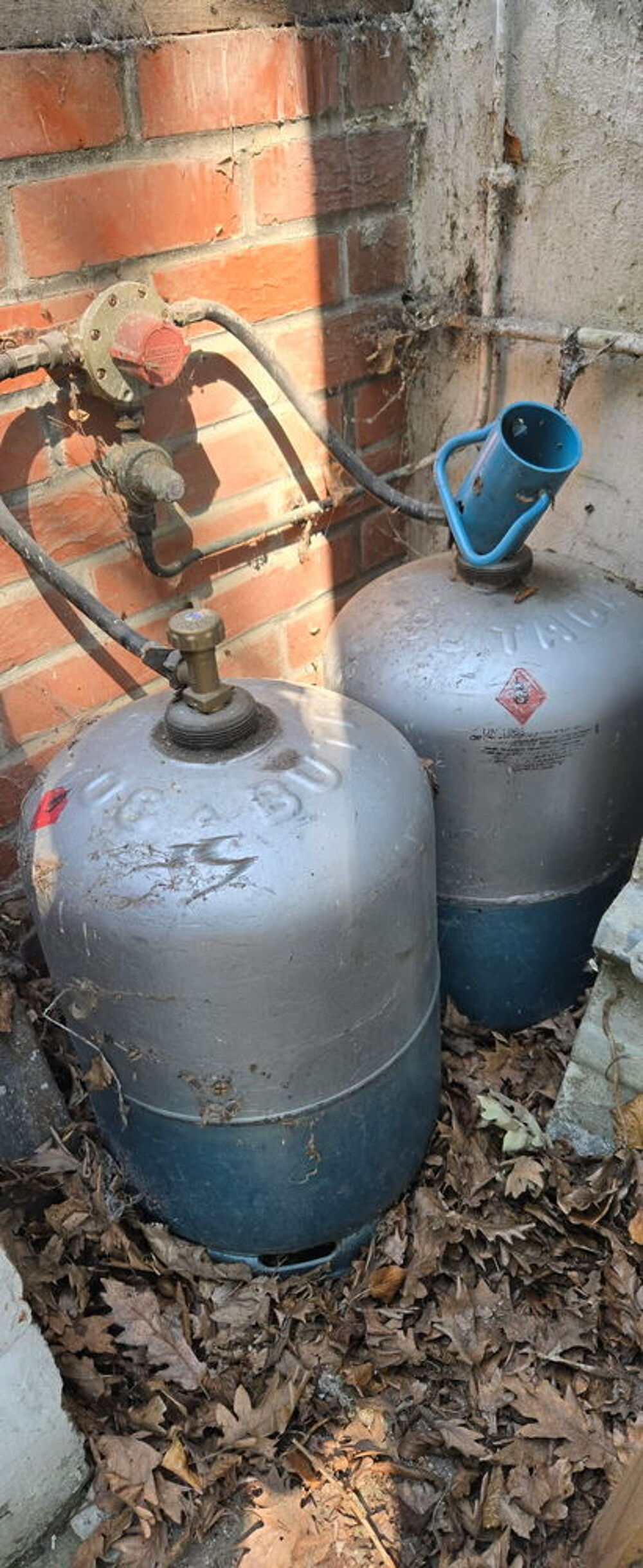 2 bouteilles de gaz vides Bricolage