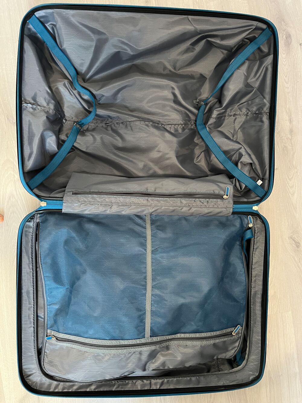 American Tourister Bon Air Spinner Valise 75cm 91L Blue Maroquinerie