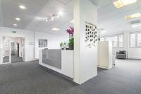   Louez un grand espace de bureau pour 50 personnes à CERGY, Stop & Work Cergy 