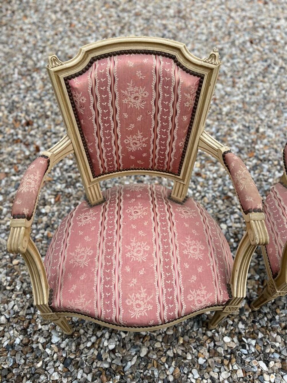 Paire de fauteuils, style Louis XVI Meubles