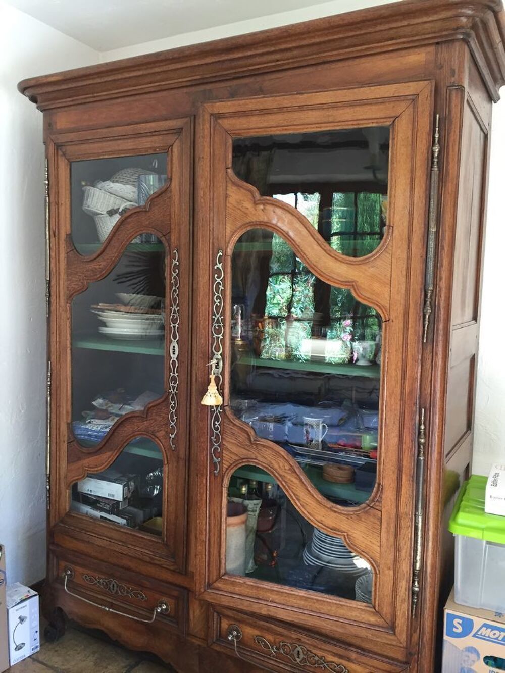 tr&egrave;s belle armoire ancienne vitrine en bois Meubles