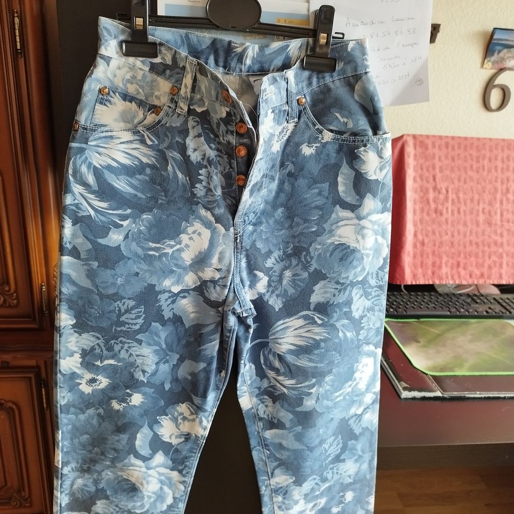 2 jeans vintage marque kenzo et guess Vtements