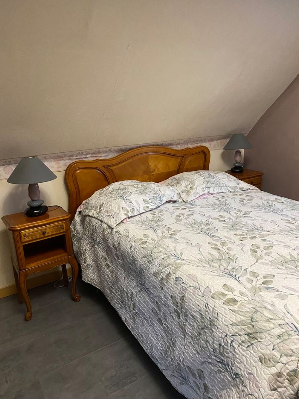 chambre a coucher en merisier incrust&eacute; Meubles