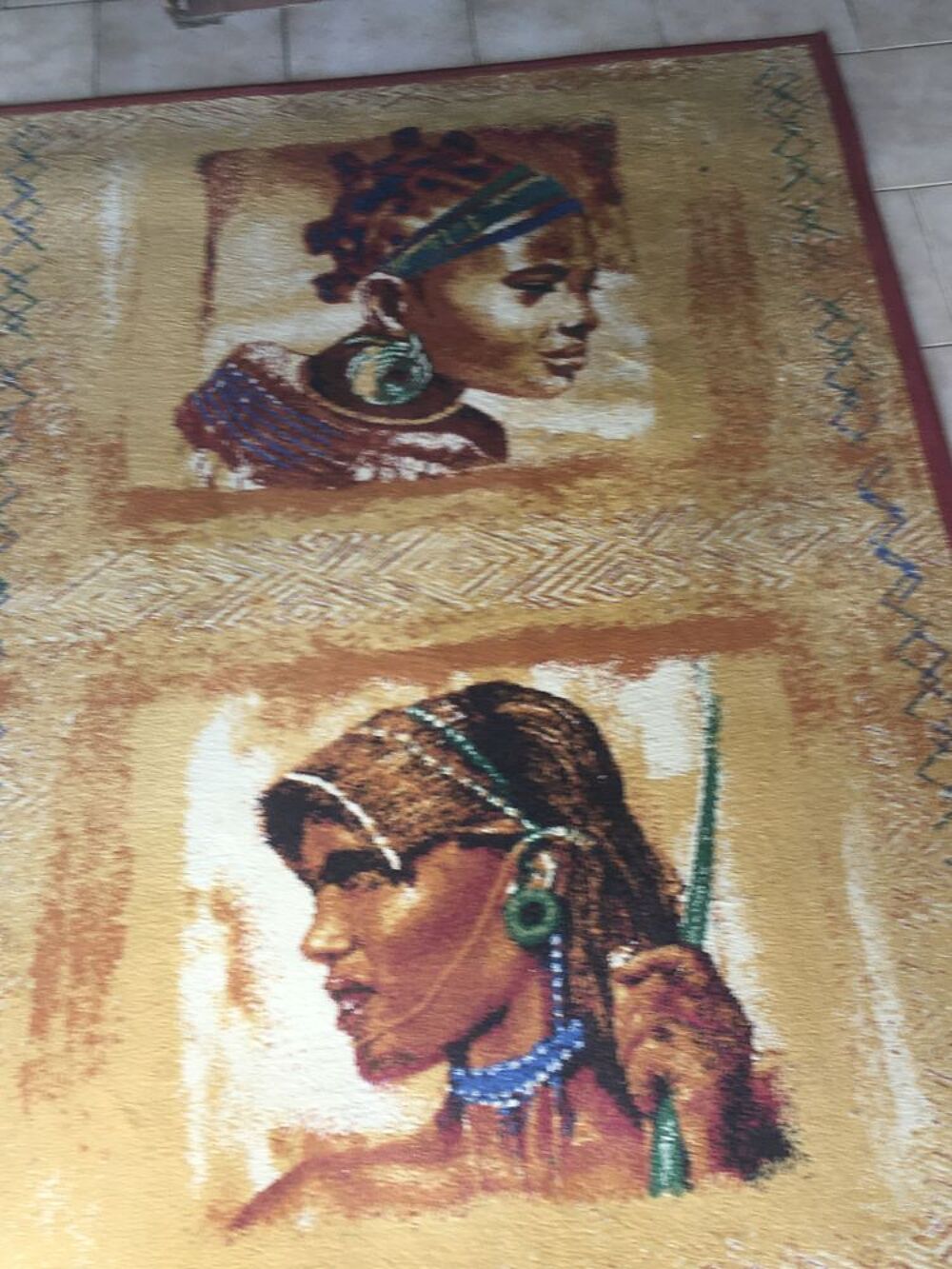 tapis de salon figures africaines 133x189 cm Décoration