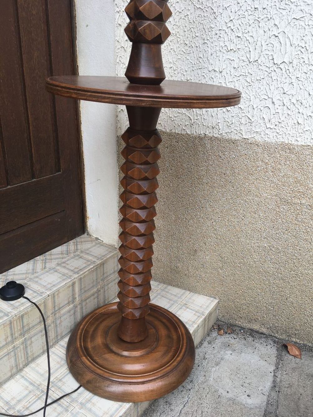 Lampe de salon bois style basque Décoration