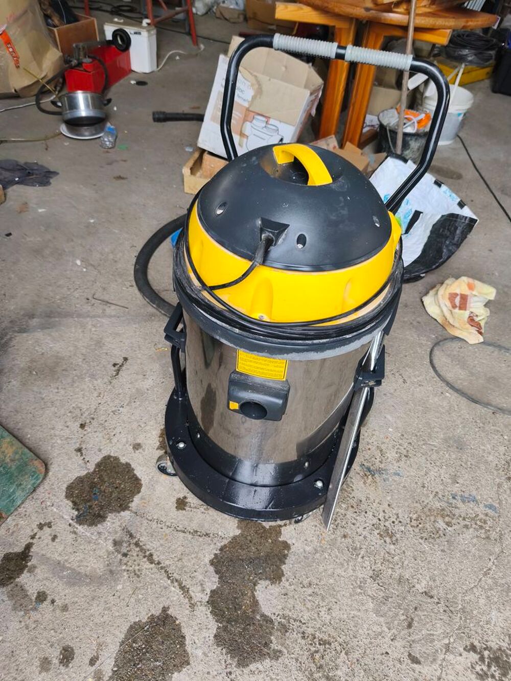 Aspirateur industriel inox sur roues Bricolage
