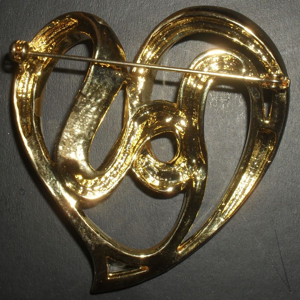 Broche dor&eacute;e C?ur Bijoux et montres