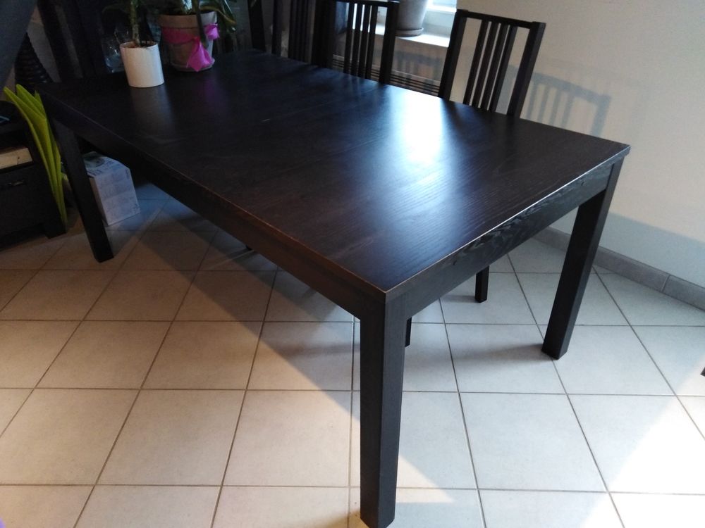 table en bois noire extensible 
Meubles