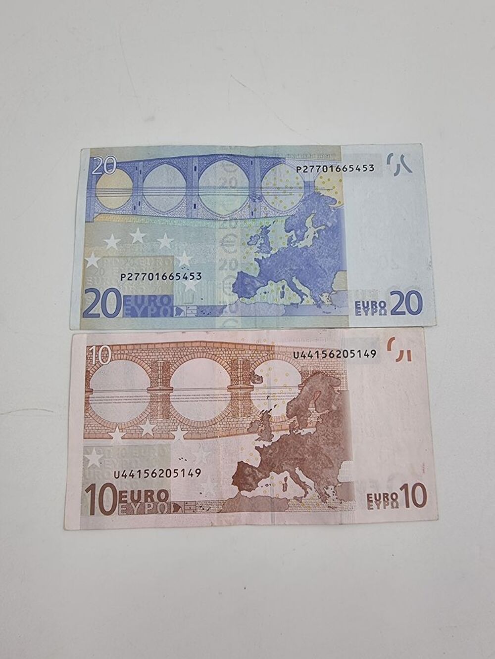 Lot de 2 anciens billets de banque de 20 euros et 10 euros 