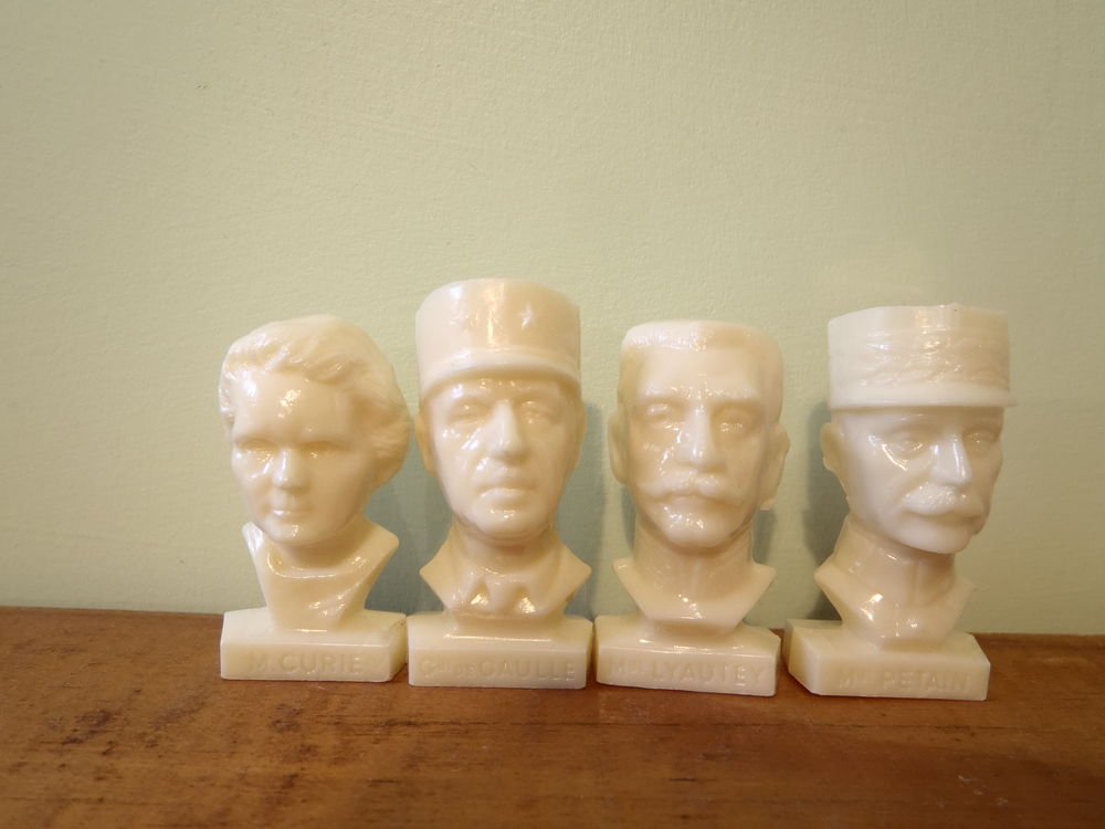 Figurines publicitaires TOTAL : s&eacute;rie compl&egrave;te 