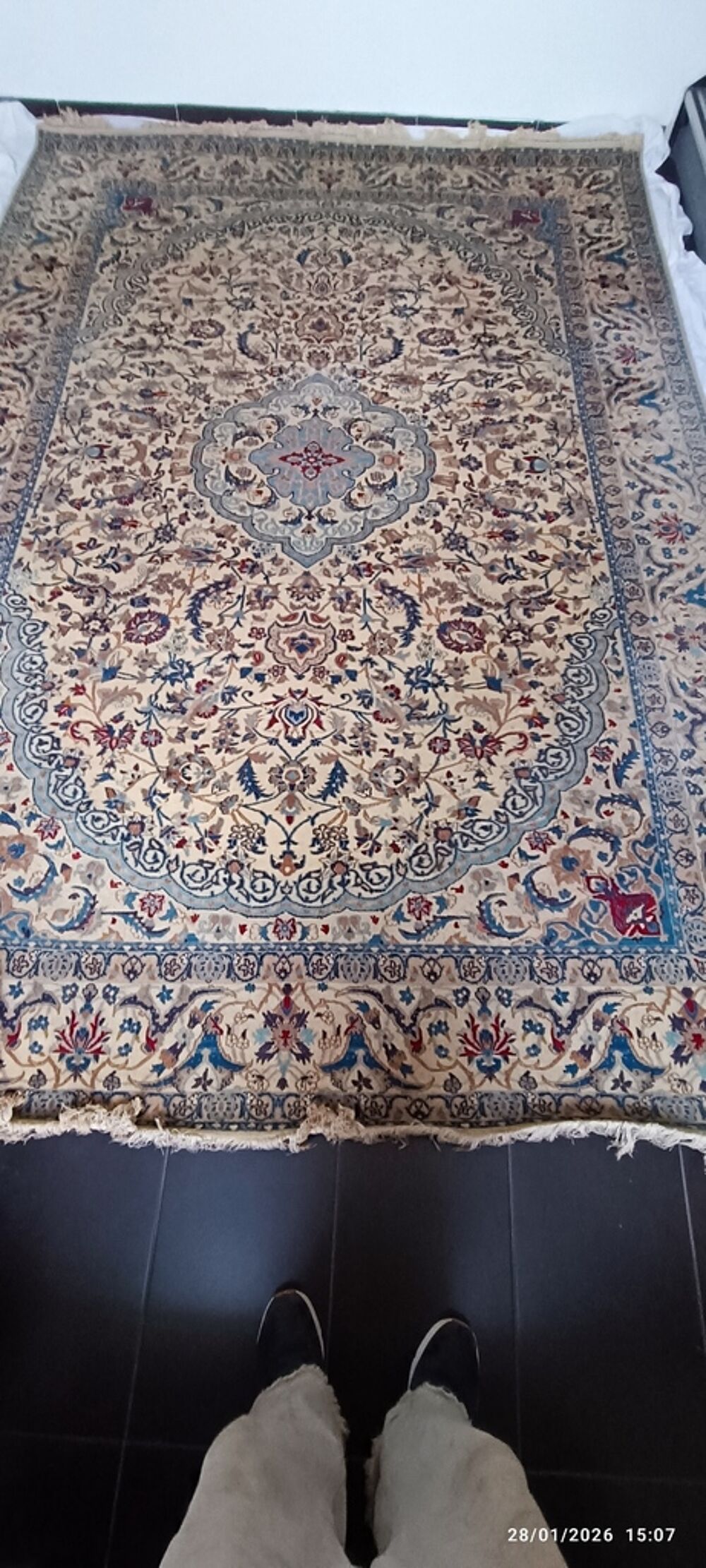 Deux Tapis Persans: 1 ISPAHAN &amp; 1 Nain Décoration
