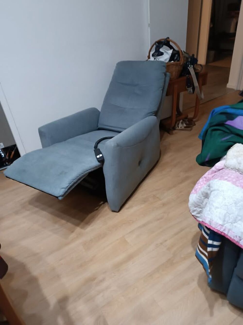 Fauteuil &eacute;lectrique Bastide releveur neuf 1000€ vendu 300€ Meubles