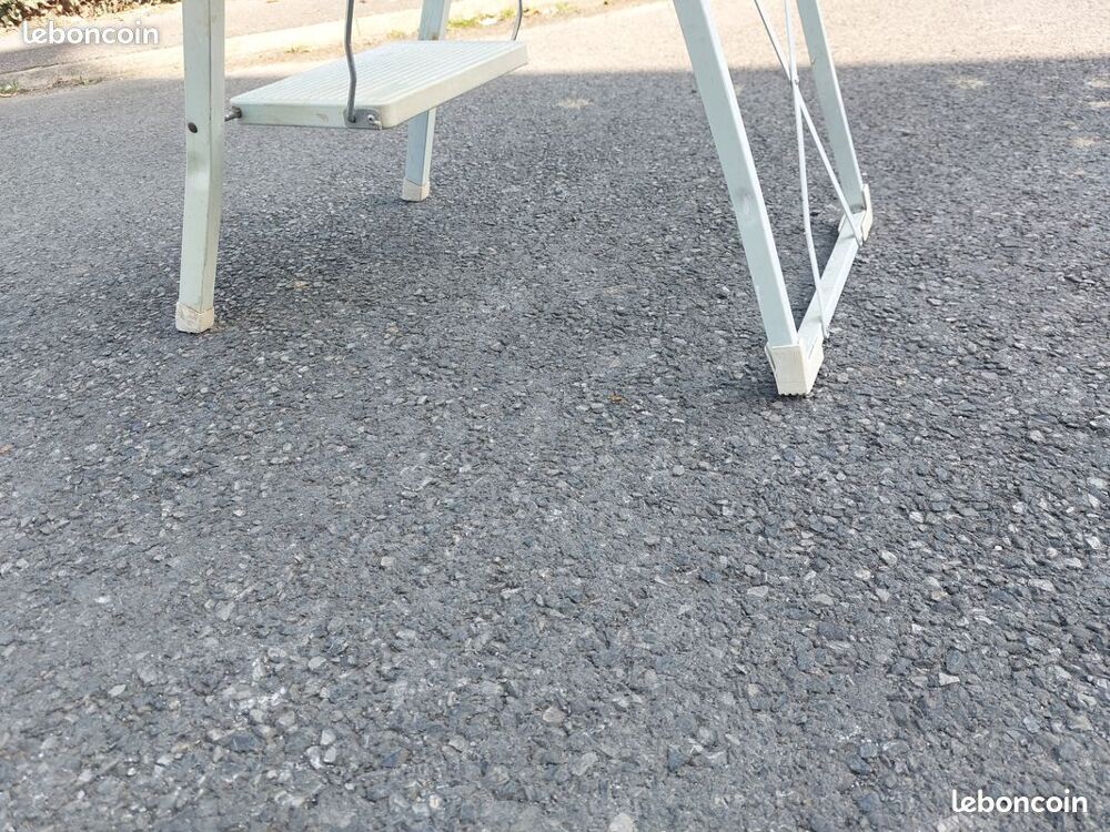 marche pieds /escabeau 3 Marches tr&egrave;s robuste "JP outillage" Bricolage