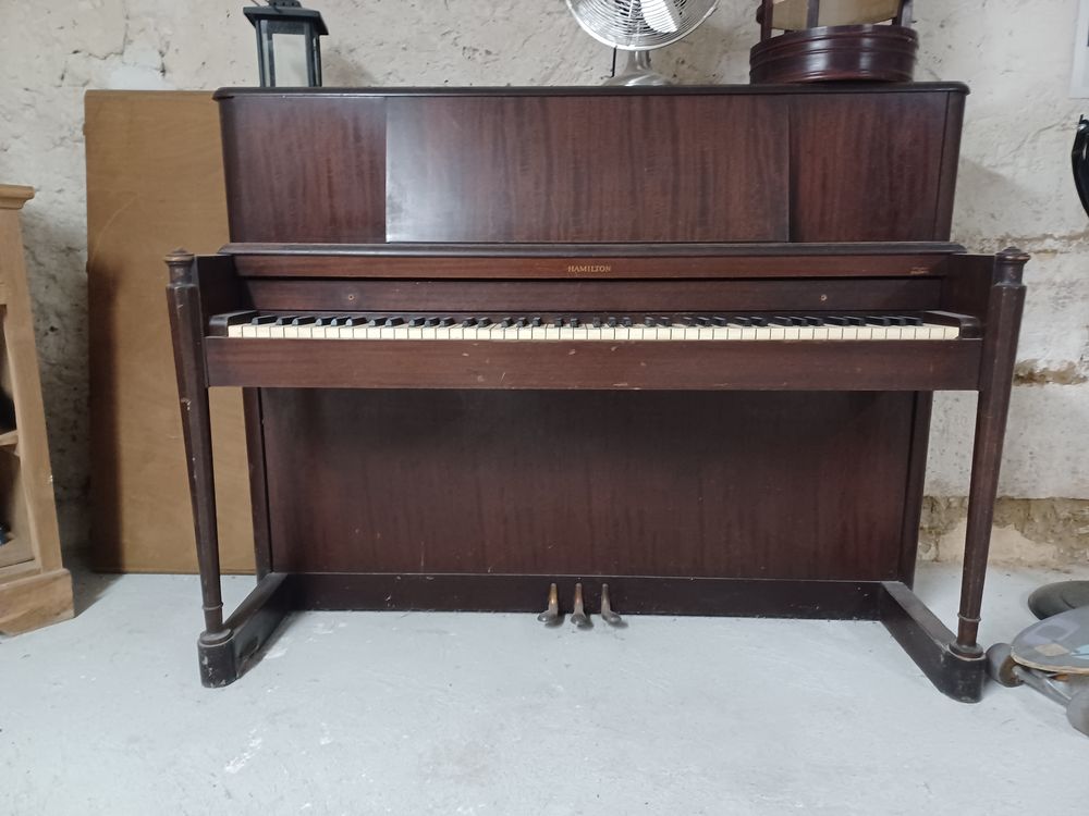 Piano HAMILTON ! Instruments de musique