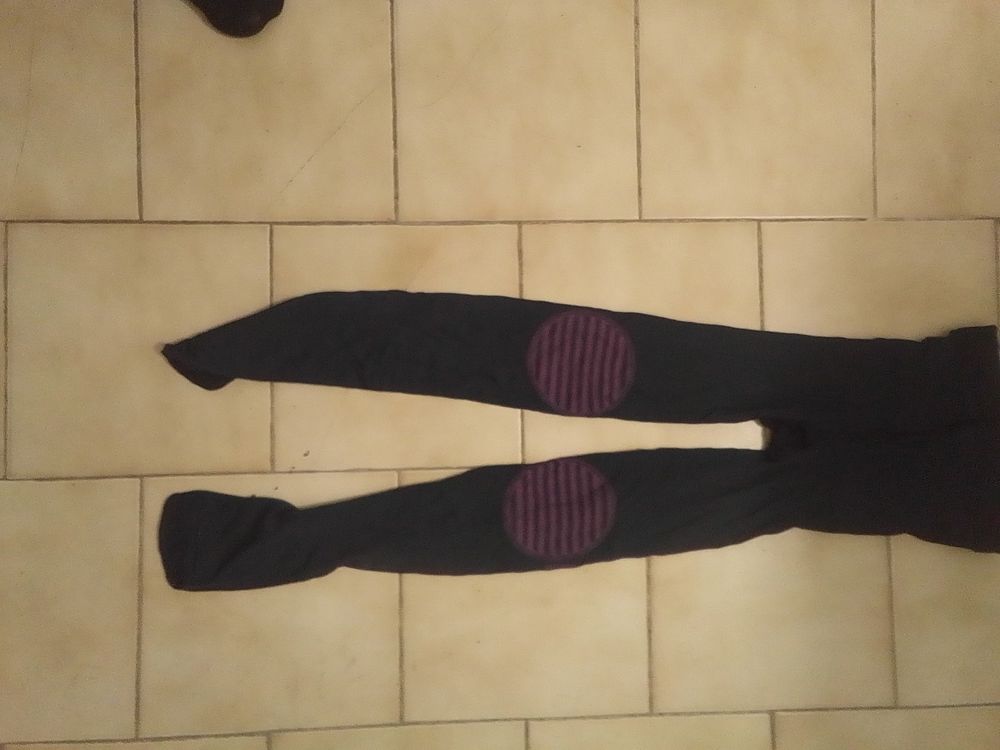 Lot 190 Collants enfant; 8/10 ans Vêtements