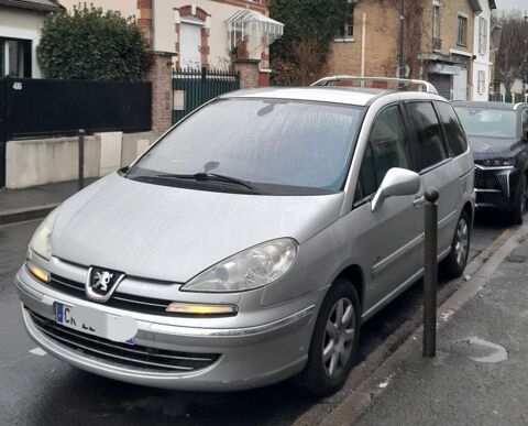 Peugeot 807 2.0 HDi 136ch FAP S&eacute;rie Sp&eacute;ciale Family 2012 occasion Versailles 78000