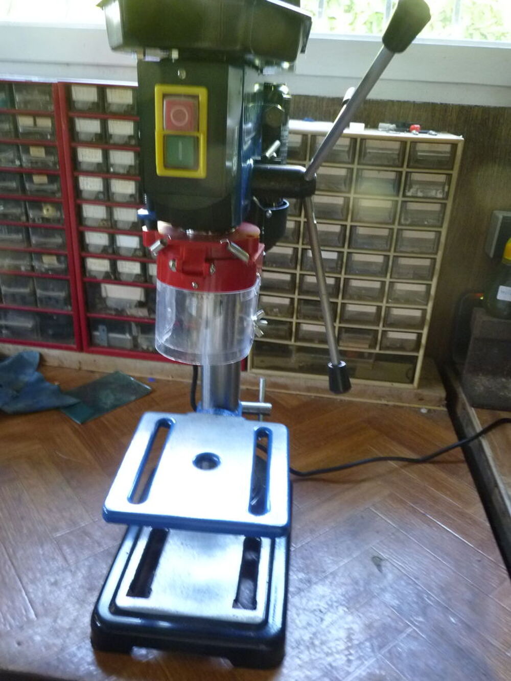 perceuse d'&eacute;tabli de marque Scheppach, mod&egrave;le DP 16 VLS 
Bricolage