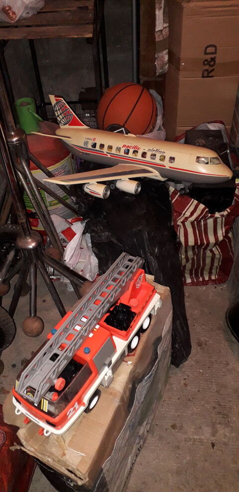 Gros avion et camion Playmobil  50 Marseille 15 (13)