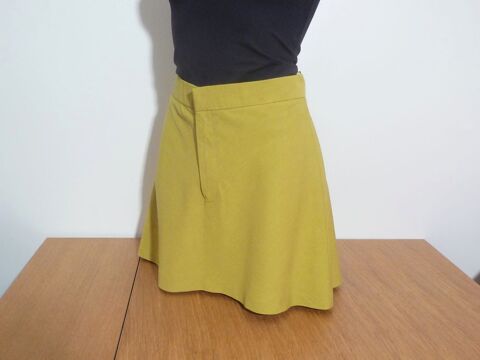 Jupe Courte Evase Vert Clair- Taille L- Zara 15 Paris 15 (75)