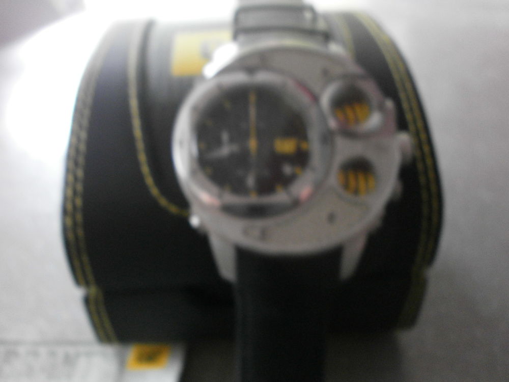 montre homme neuf mis 1 fois Bijoux et montres