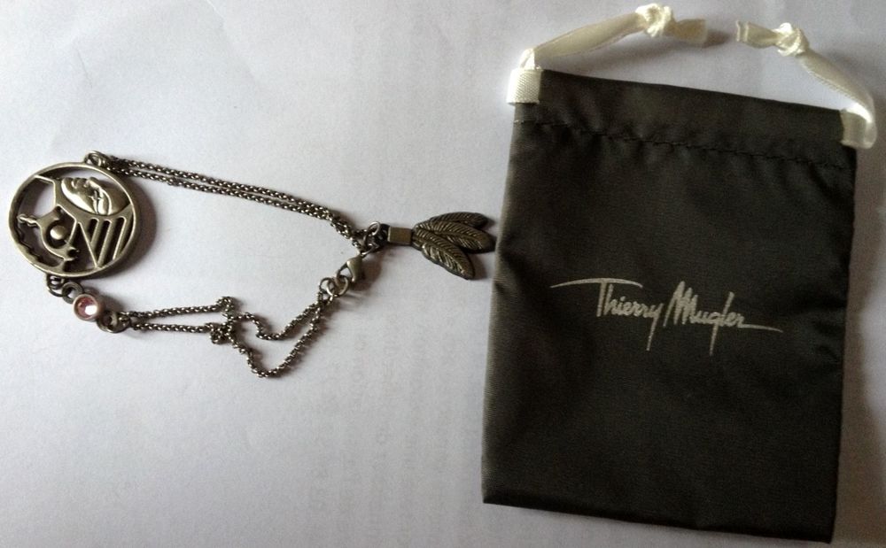 Rare bracelet symboles WOMANITY Thierry MUGLER
