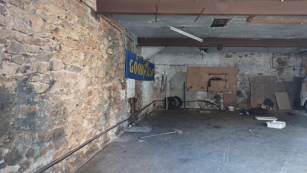 Vente Parking/Garage Garage grange parking Atelier Saint-laurent-sur-gorre