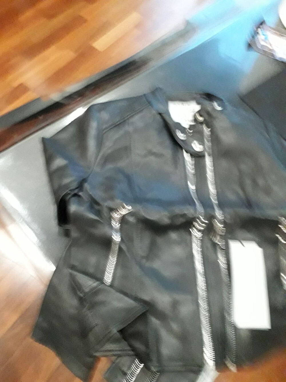 lot v&ecirc;tements homme femme objet Vêtements