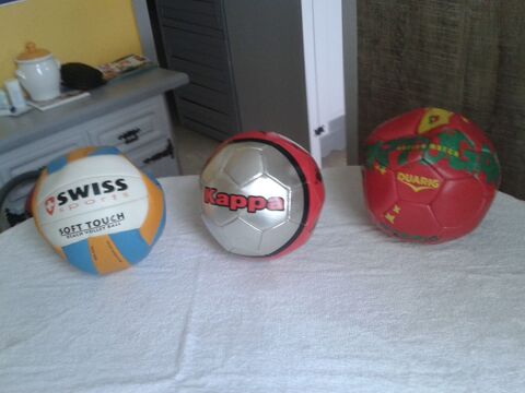 BALLONS DE FOOT VOLLEY ET HAND BALL 0 Pau (64)