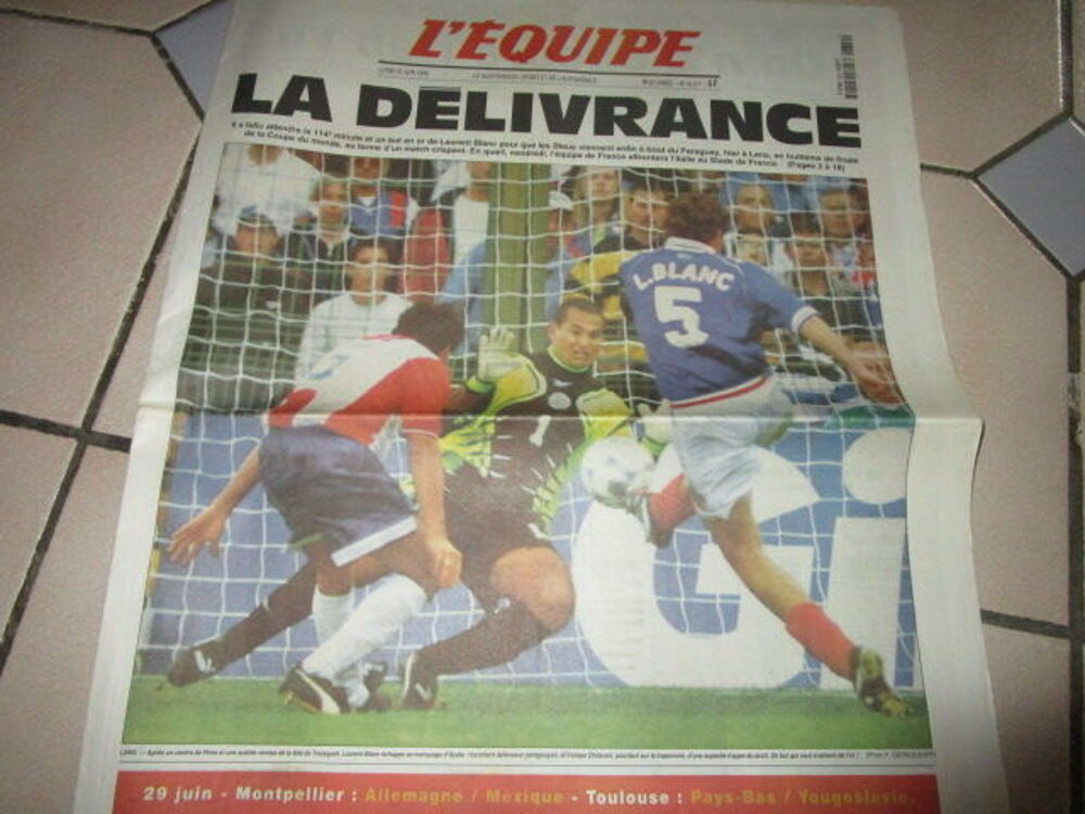EQUIPE FOOTBALL FRANCE 1998 BUT EN OR"FRANCE PARAGUAY" 