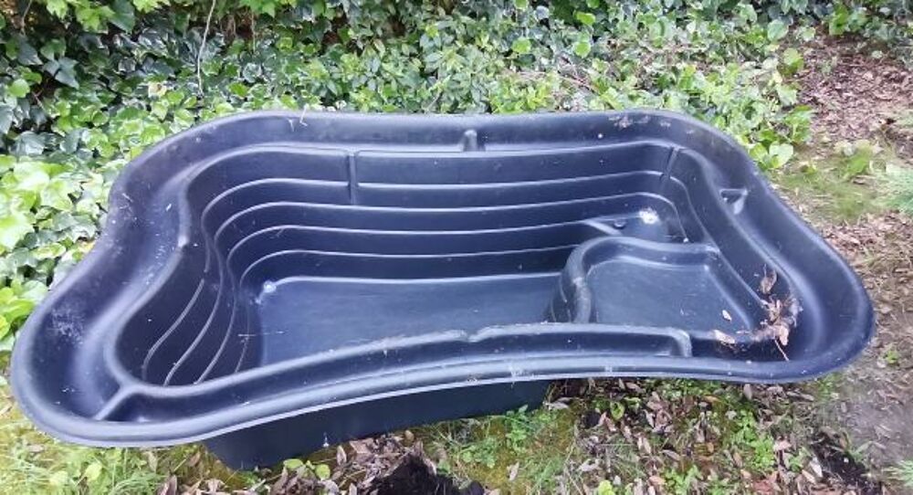 Bassin de Jardin pr&eacute;form&eacute; 750 litres Jardin