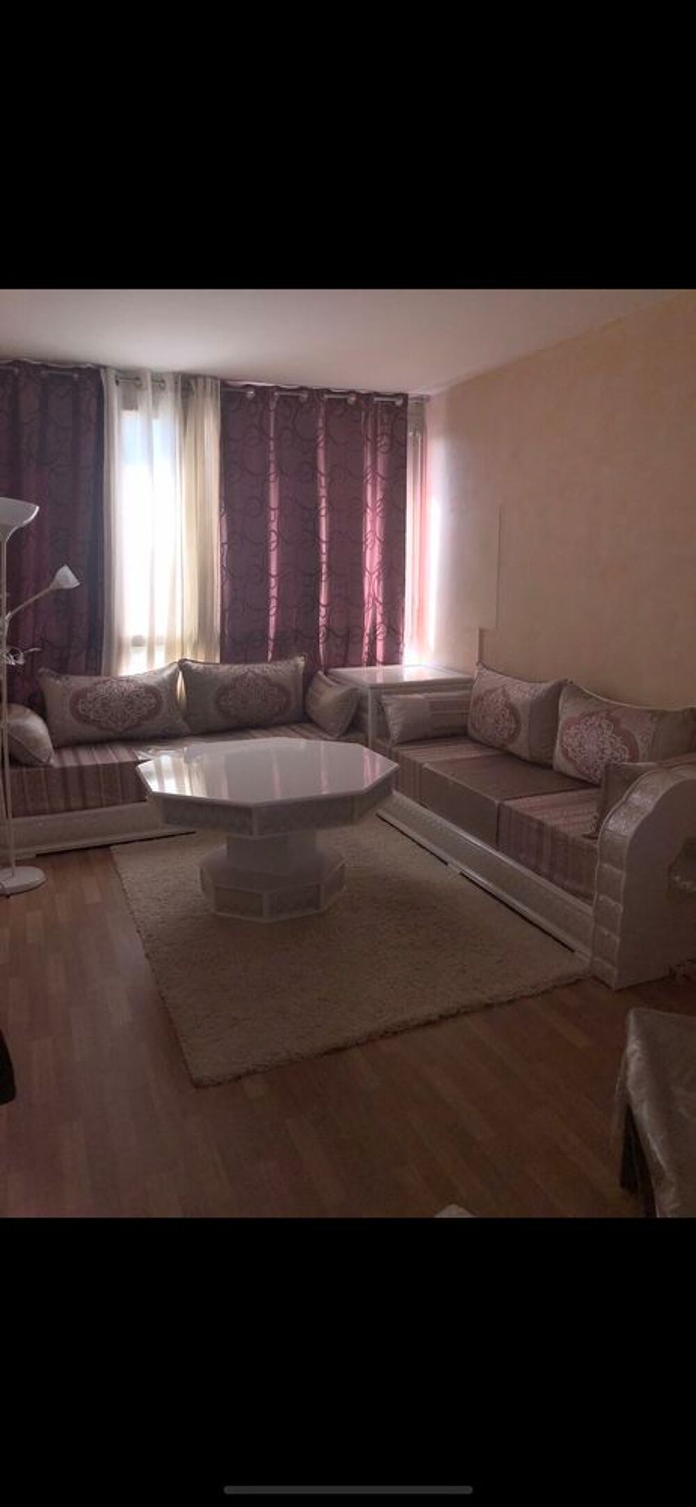 Salon marocain blanc bonne &eacute;tat Meubles