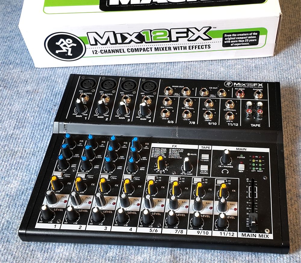 table de mixage Mackie Mix 12 FX Audio et hifi