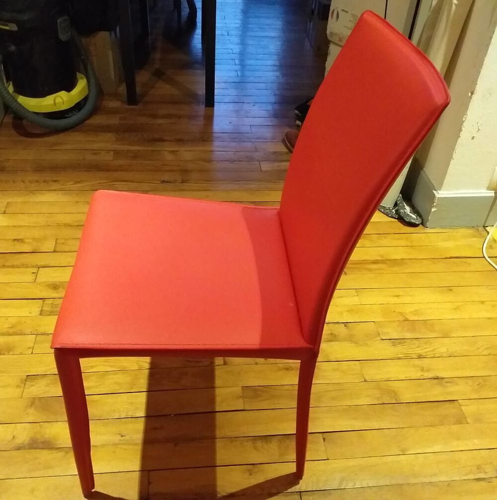 Chaises rouges Meubles