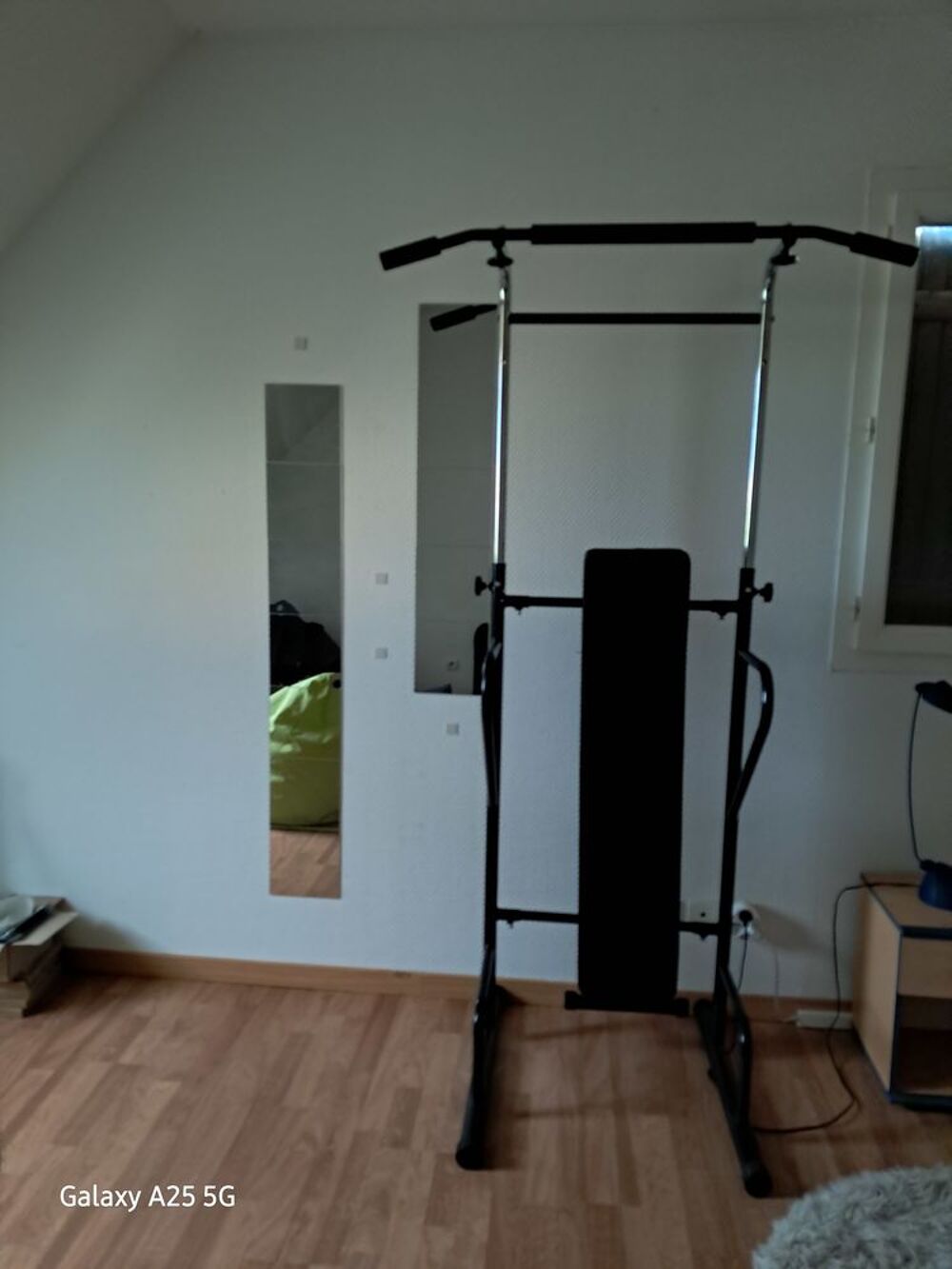 chambre &agrave; coucher et petit salon 250 € Meubles