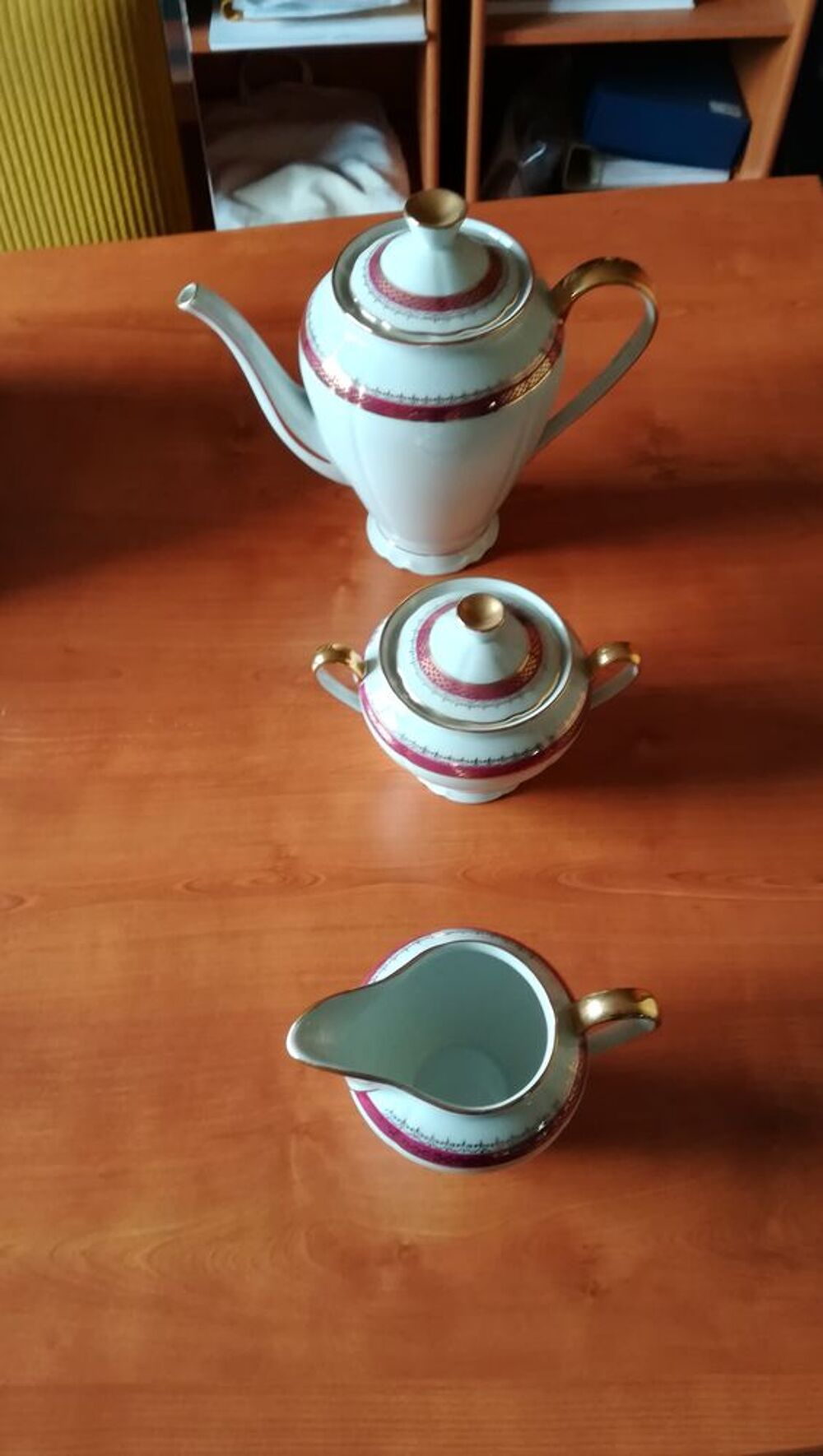 service compleT (92 pi&egrave;ves en porcelaine de Solagne Cuisine