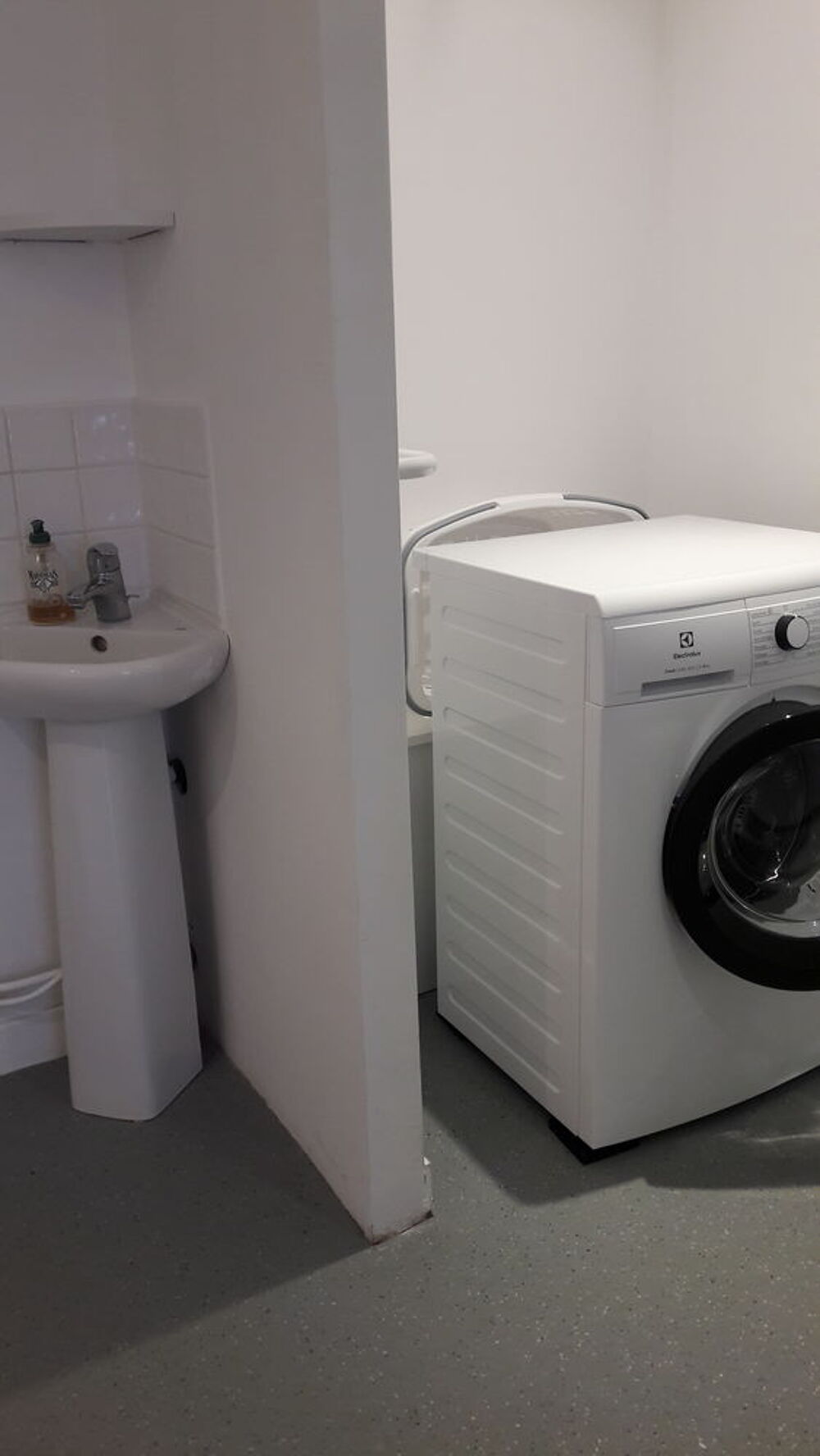 Location Appartement MEUBLE pour ETUDIANTS ou ALTERNANTS Chameyrat