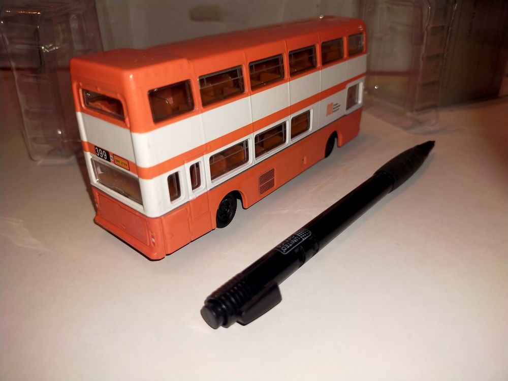 Manchester Bus miniature orange imp&eacute;riale 1/76
Jeux / jouets