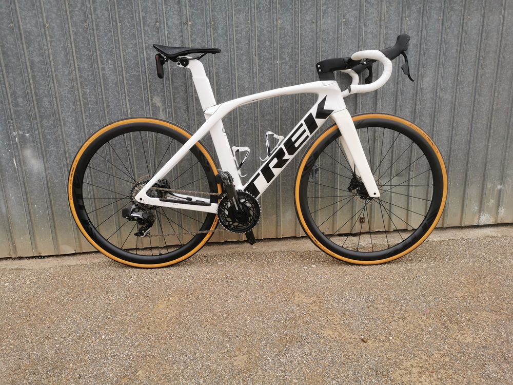 TREK MADONE SLR 7 de MARS 2024. Vélos
