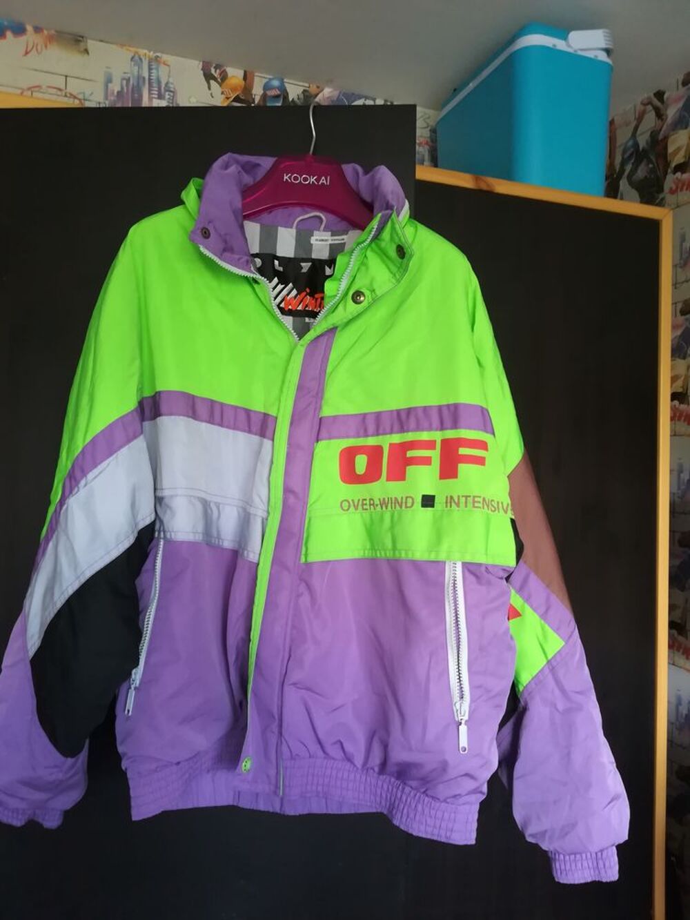 Blouson de ski poches ext et int&eacute;rieur et capuche amovible Vêtements