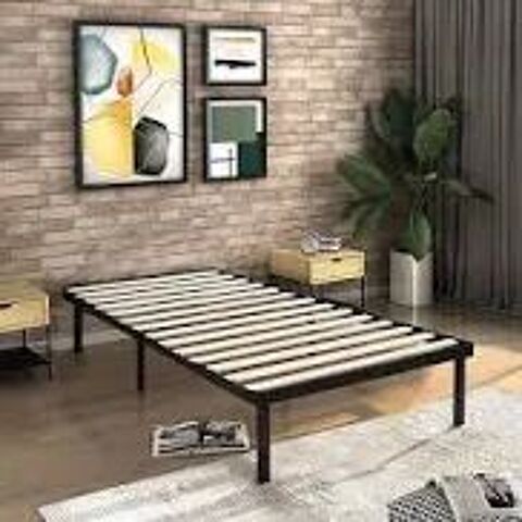 1 LIT DE 140 et 2 LITS DE 90 avec Matelas. 150 Arsac (33)
