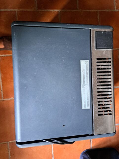 Pi&egrave;ces et &eacute;quipements Caravaning Pi&egrave;ces et &eacute;quipements Caravaning  occasion Brouay 14250