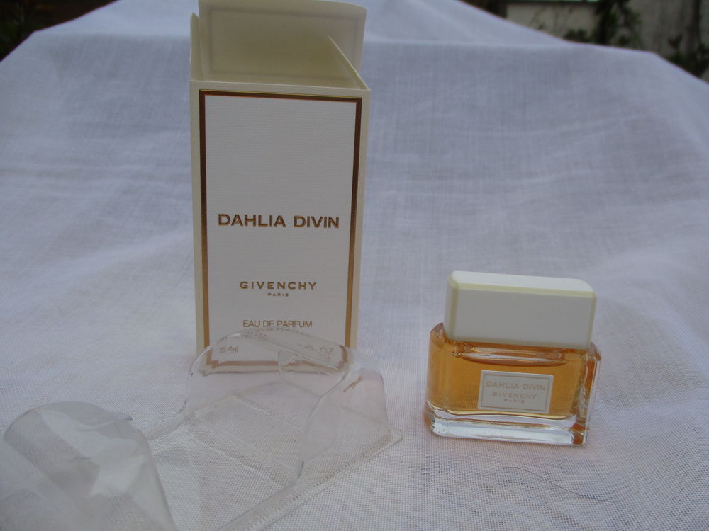 Miniature d'Eau de Parfum "Dahlia Divin" - Neuve 