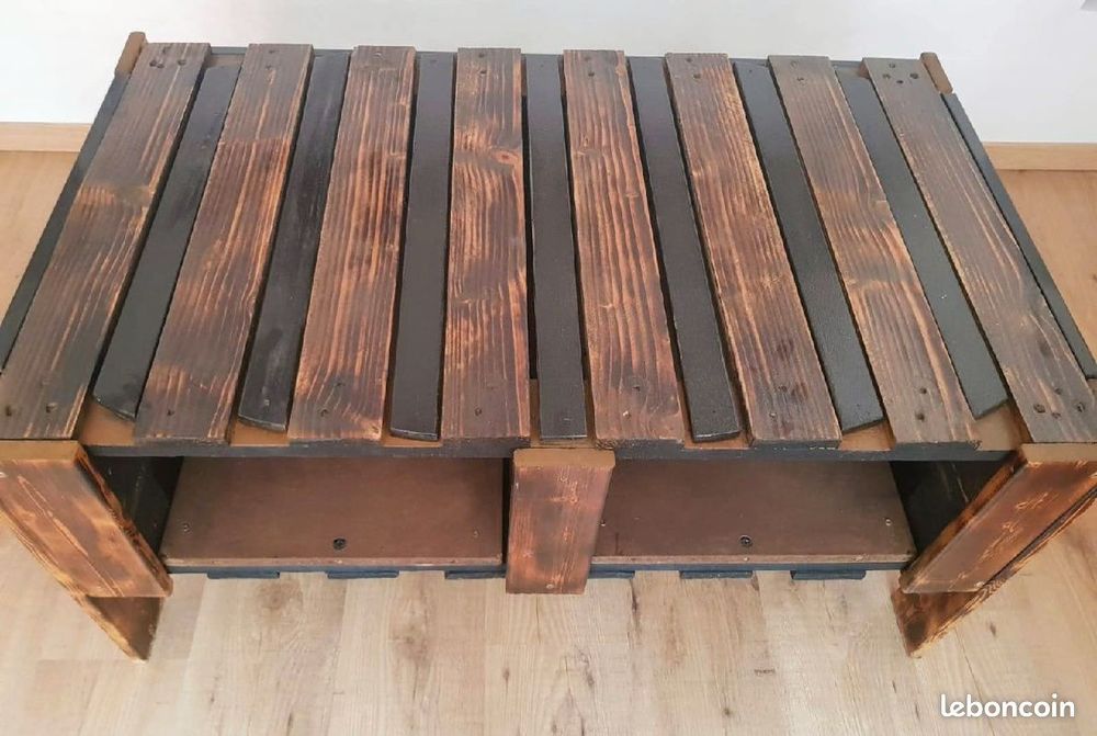 Banquette de jardin &eacute;l&eacute;gante en bois et m&eacute;tal Meubles