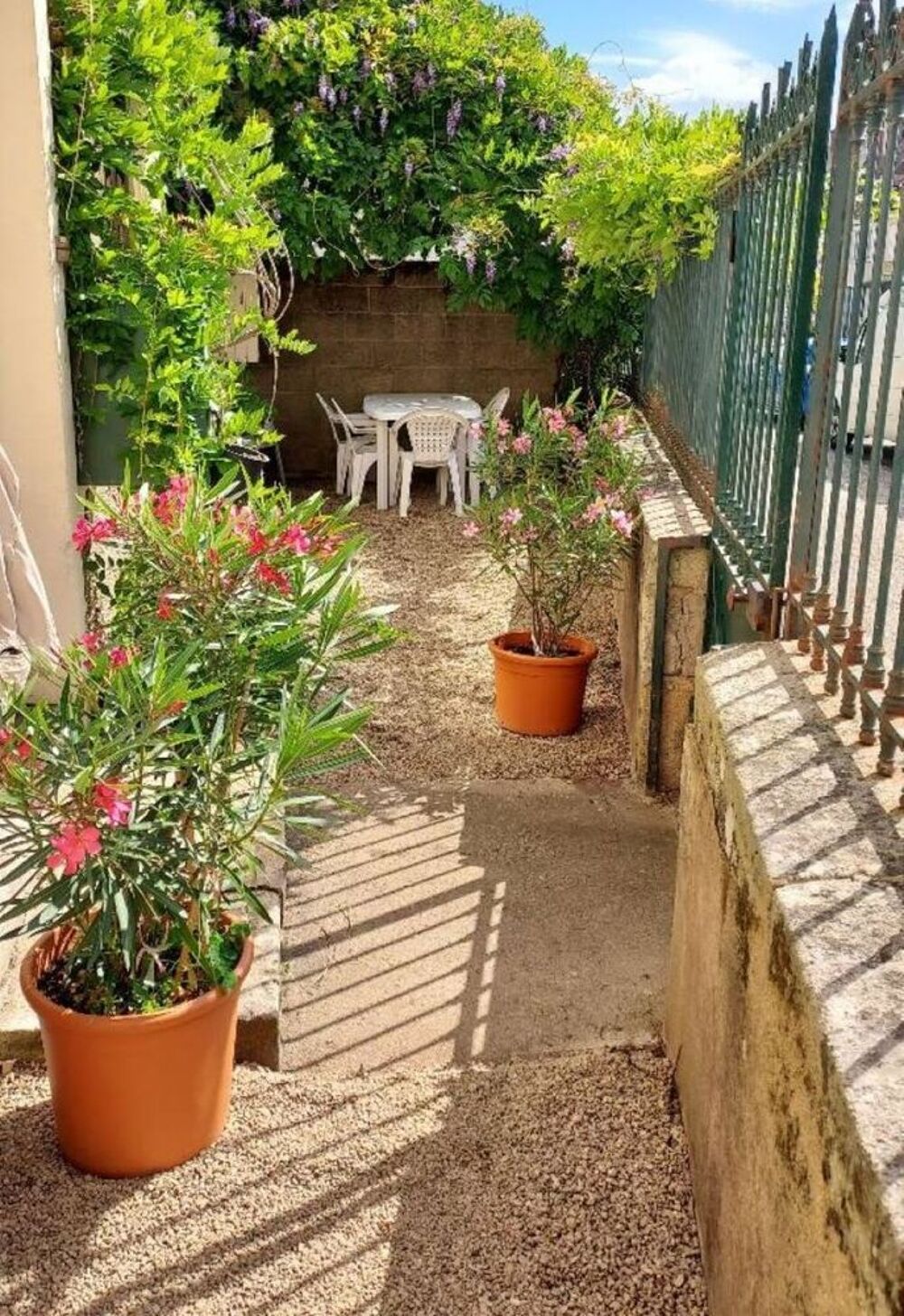 Vente Maison 2h30 de Versailles, idéale maison de famille en centre bourg Châteaumeillant