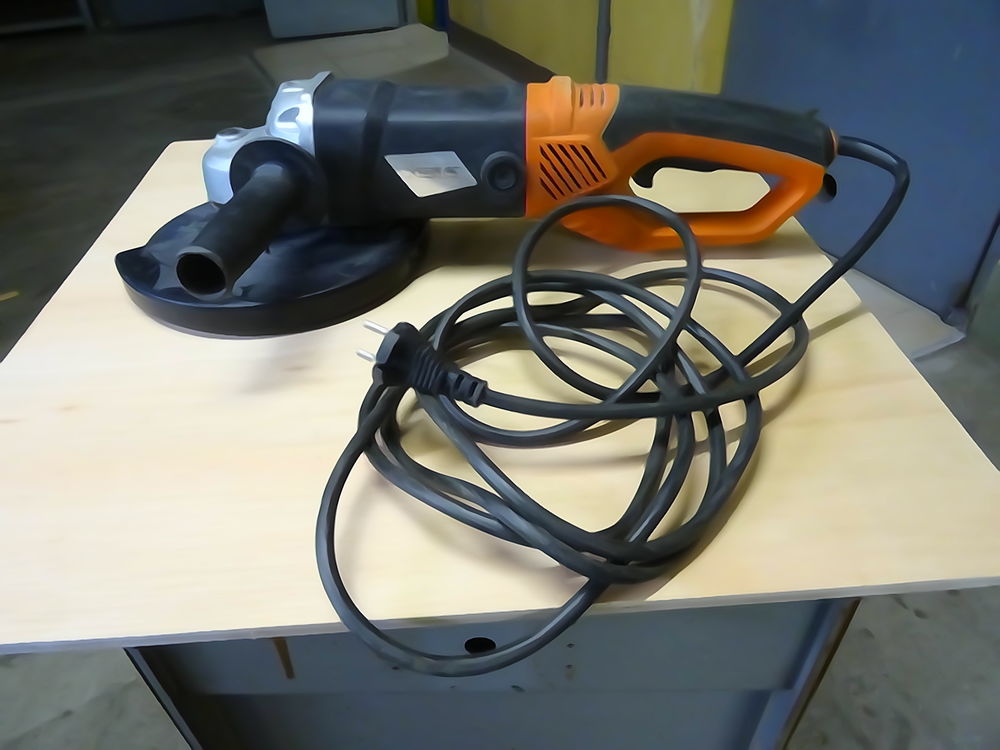 GROSSE DISQUEUSE Bricolage