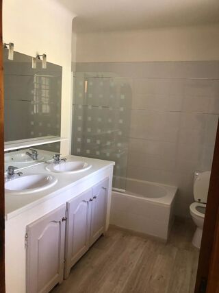  Maison à louer 6 pièces 163 m² Aix-en-provence