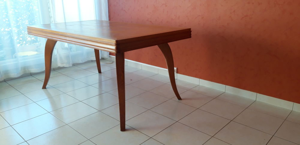 table ann&eacute;es 50 en ch&ecirc;ne massif couleur miel Meubles