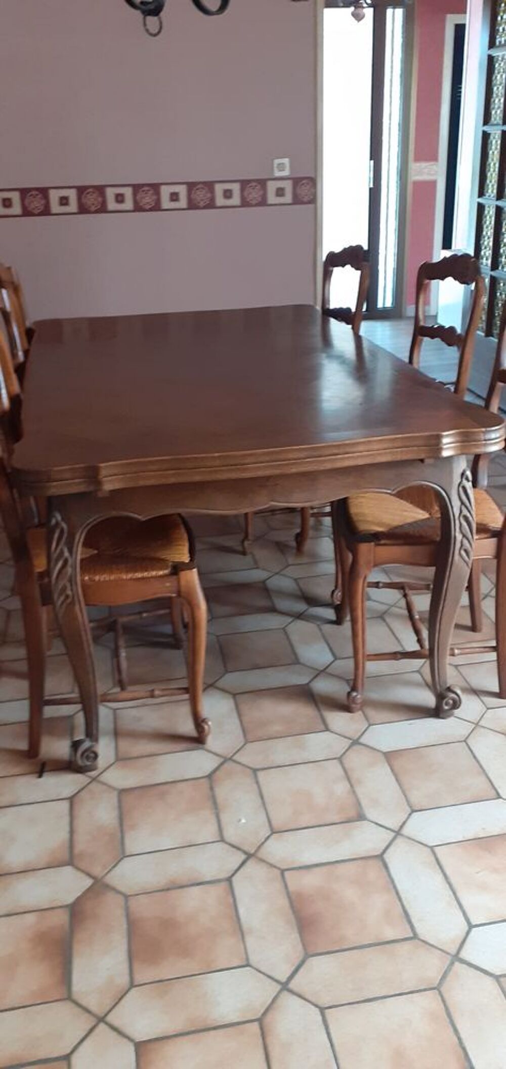 Table et 6 chaises en ch&ecirc;ne marque Riskoff Meubles
