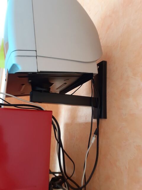  petite Télévision 25 Calonne-Ricouart (62)