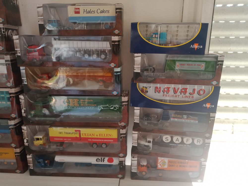  collection de maquettes: Motos - Autos - Camions - Trains
